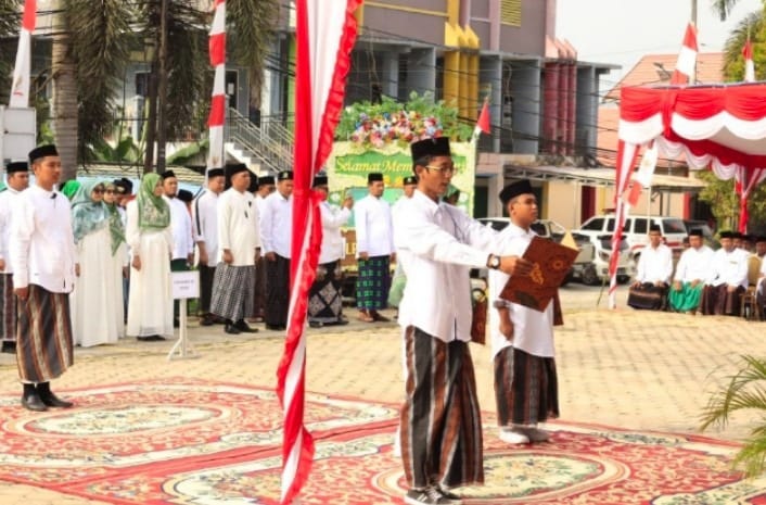 Ratusan Santri Meriahkan Hari Santri Nasional di Kutai Timur, Bupati dan Kapolres Sampaikan Pesan Kebangsaan